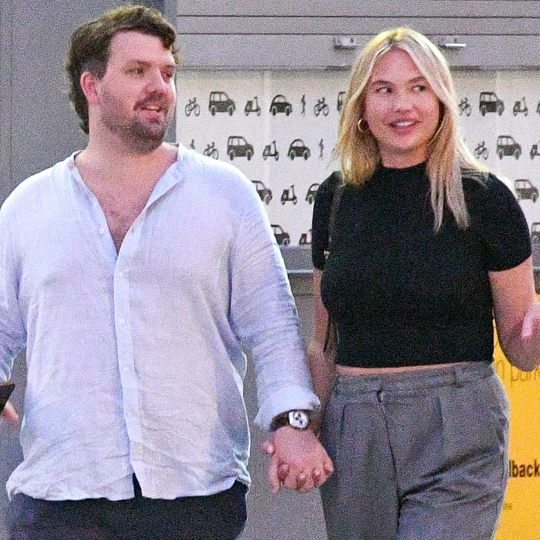 Taylor Swift’s Brother Austin Swift Holds Hands With Model Sydney Ness